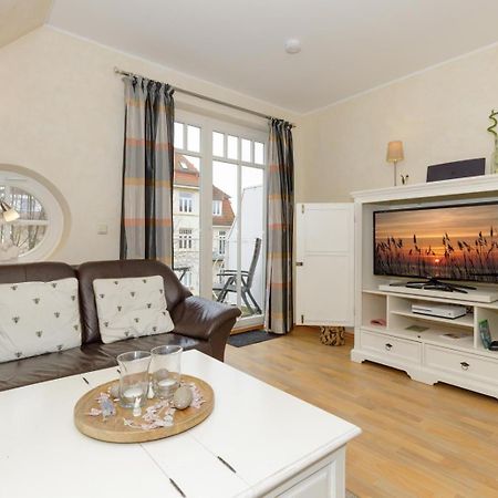 Fewo Strandgut Mit Balkon In Kuehlungsborn Ost Exterior photo